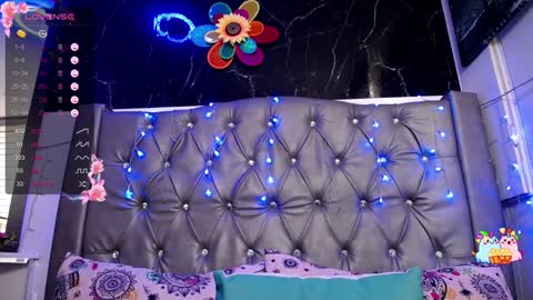   online show from December 17, 3:17 pm