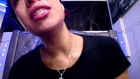   online show from February 10, 6:45 pm