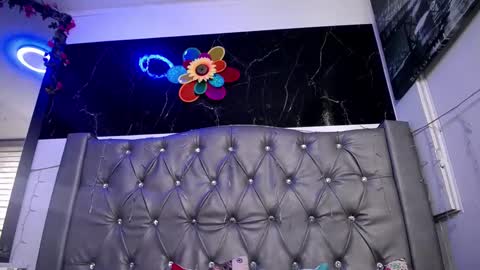   online show from March 3, 6:55 pm