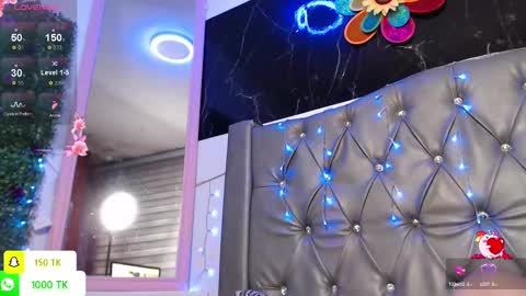   online show from September 19, 11:11 am