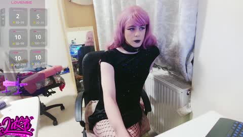 lilah_ts online show from December 16, 5:43 pm