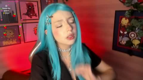 Lila online show from April 2, 2:15 pm