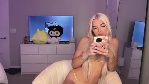 lilbbyliv online show from September 19, 12:56 am