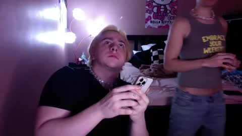 Snapshot of lilbratboi chatting on April 16, 7:31 am lilbratboi online show from April 16, 7:31 am