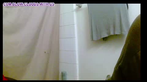 lilbratty_clouds_ogpuffdragon online show from January 15, 10:09 am