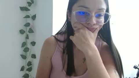 Snapshot of lilcoralinne_0 chatting on May 11, 4:15 pm Valeri Villalobos IG villa lobosvaleri online show from May 11, 4:15 pm