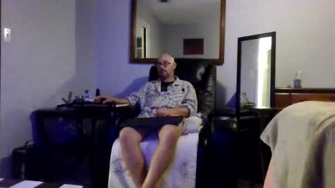 lildicksissy online show from February 25, 3:05 am