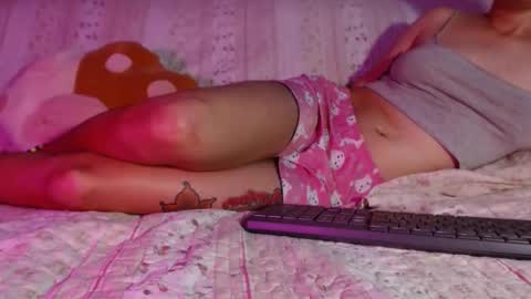 Snapshot of lildotx chatting on September 17, 8:54 pm Lil hehim online show from September 17, 8:54 pm