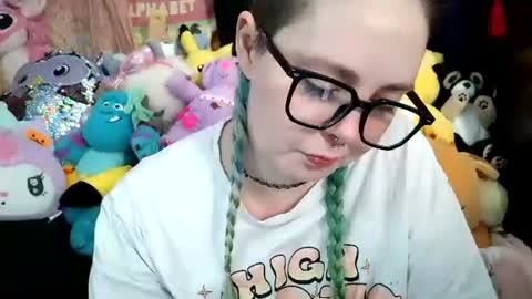 Snapshot of lilemmy1999 chatting on December 30, 8:15 pm emily ryanson online show from December 30, 8:15 pm