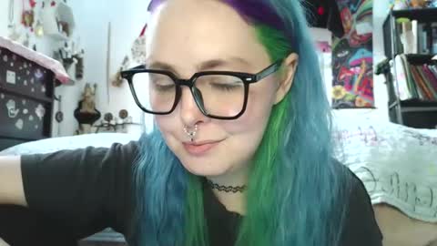 Snapshot of lilemmy1999 chatting on February 19, 8:10 pm emily ryanson online show from February 19, 8:10 pm