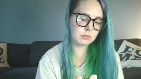 Snapshot of lilemmy1999 chatting on September 11, 11:27 pm emily ryanson online show from September 11, 11:27 pm