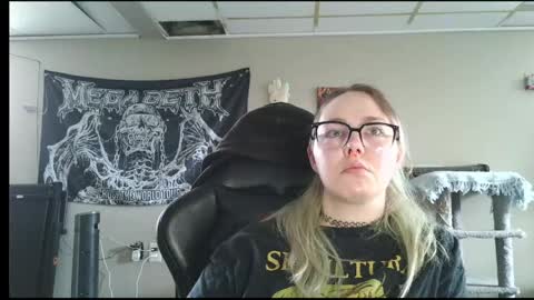 Snapshot of lilemmy1999 chatting on May 6, 8:47 pm emily ryanson online show from May 6, 8:47 pm