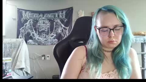 Snapshot of lilemmy1999 chatting on May 27, 6:27 pm emily ryanson online show from May 27, 6:27 pm