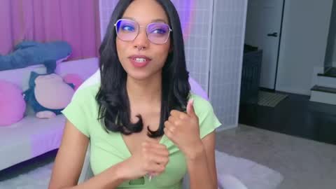 evie online show from March 24, 1:32 am