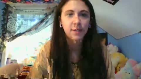 Snapshot of lilfallingangel chatting on October 3, 5:10 pm kay angel online show from October 3, 5:10 pm