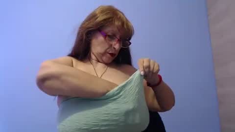 lilieth online show from September 21, 5:03 pm