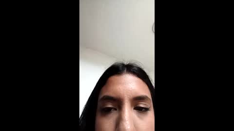 Snapshot of lili_bloom31 chatting on June 7, 6:44 pm lili_bloom31 online show from June 7, 6:44 pm