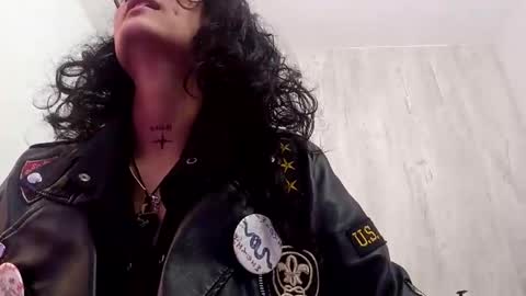 Snapshot of lili_clan chatting on September 20, 12:50 pm lili_clan online show from September 20, 12:50 pm