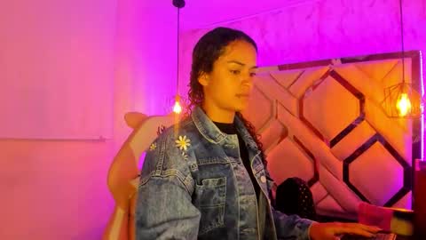 Snapshot of lili_evanss chatting on October 27, 11:14 am lili_evanss online show from October 27, 11:14 am