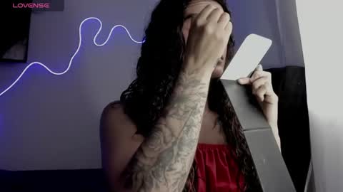 lili_evanss online show from July 19, 3:27 pm