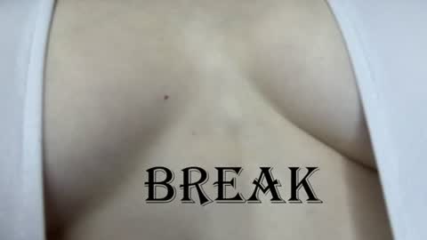 Lilli  follow me kiss online show from July 28, 2:13 pm