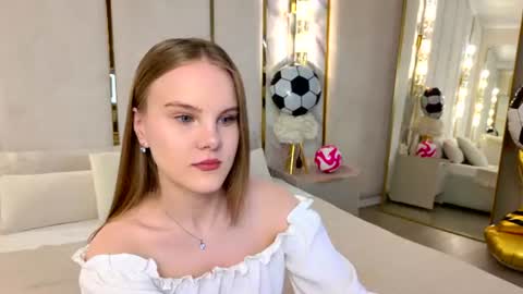 lili_lohan online show from July 1, 5:09 am