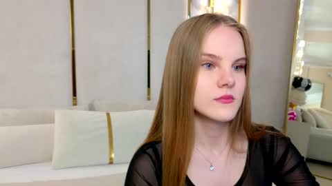 lili_lohan online show from July 3, 5:14 am