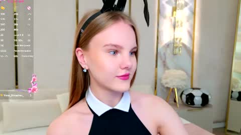 lili_lohan online show from July 9, 5:22 am