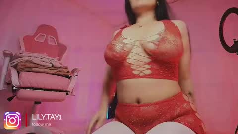 Lili online show from February 18, 4:14 pm