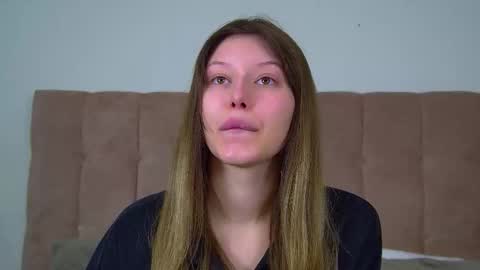 Mia online show from February 24, 6:22 am