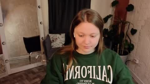 Lilian online show from April 11, 5:45 am