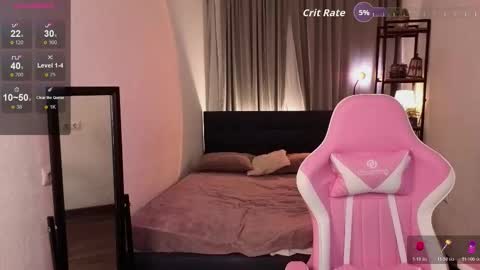 Snapshot of lilian_wood chatting on February 10, 5:44 am Kate online show from February 10, 5:44 am