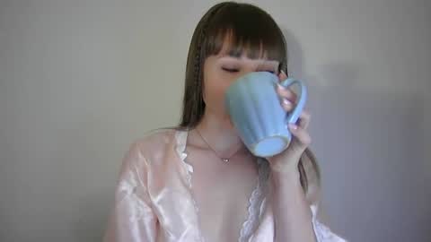 Lili online show from July 10, 8:00 pm