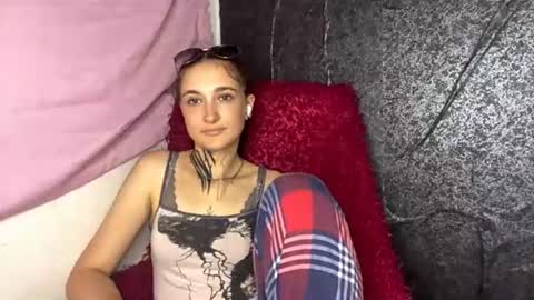 Lily online show from June 28, 3:51 pm