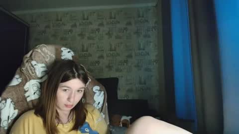 liliawoolf online show from April 9, 3:17 pm