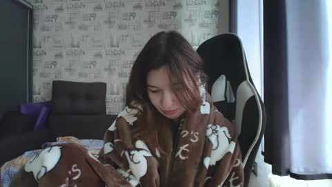 liliawoolf online show from May 8, 8:41 am