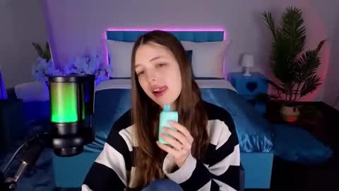 Snapshot of lilibakery chatting on February 2, 2:32 am Lili Bakery online show from February 2, 2:32 am