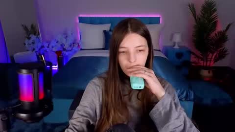 Snapshot of lilibakery chatting on February 9, 2:37 am Lili Bakery online show from February 9, 2:37 am