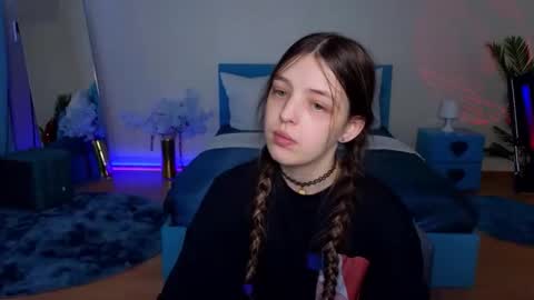 Lili Bakery online show from March 6, 9:50 am