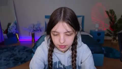 Lili Bakery online show from March 17, 4:06 am