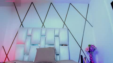 LIli cameron  online show from April 13, 12:21 pm