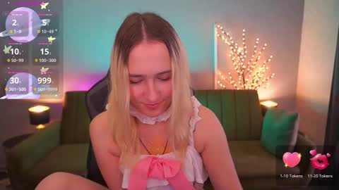 Snapshot of lilielfie chatting on November 23, 7:52 am lilielfie online show from November 23, 7:52 am