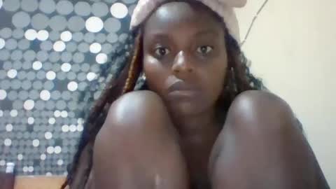 Snapshot of liligal chatting on June 14, 5:20 am liligal online show from June 14, 5:20 am
