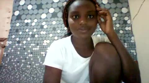 Snapshot of liligal chatting on June 18, 6:57 am liligal online show from June 18, 6:57 am