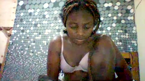 Snapshot of liligal chatting on June 24, 5:28 am liligal online show from June 24, 5:28 am