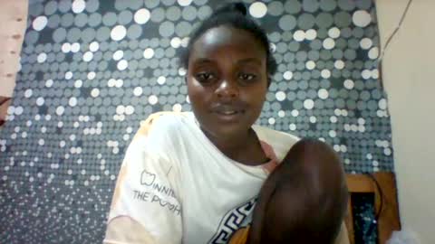 Snapshot of liligal chatting on June 24, 8:08 pm liligal online show from June 24, 8:08 pm