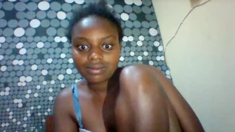 Snapshot of liligal chatting on June 25, 5:56 am liligal online show from June 25, 5:56 am