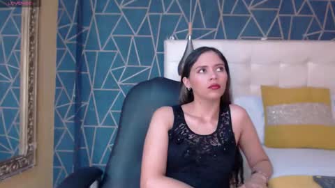 LilyJensen online show from December 14, 5:18 pm