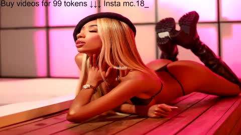 Lili  online show from December 22, 4:17 am