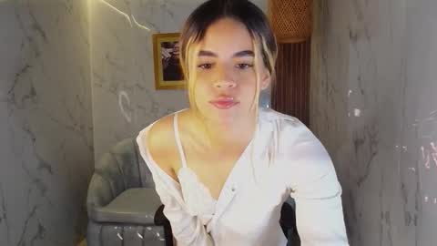 Snapshot of lilith4_s chatting on September 18, 1:35 pm Lilith online show from September 18, 1:35 pm